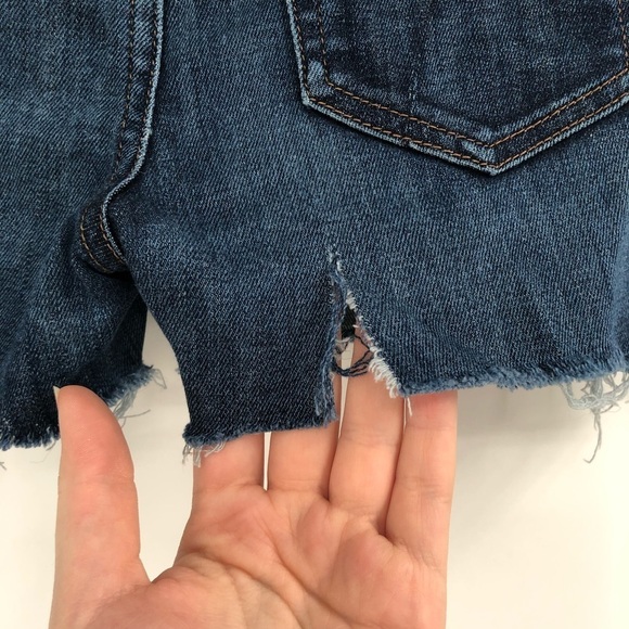 JOE'S JEANS Denim Cutoff Shorts Raw Hem 26 Dark Wash Medium Wash Stretch Denim - Picture 5 of 8